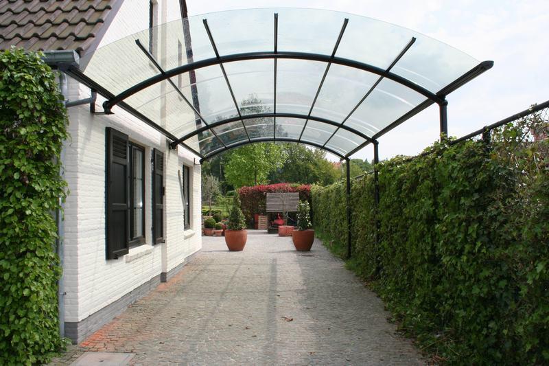 Protéger un ancêtre ? Avec un carport, bien entendu !